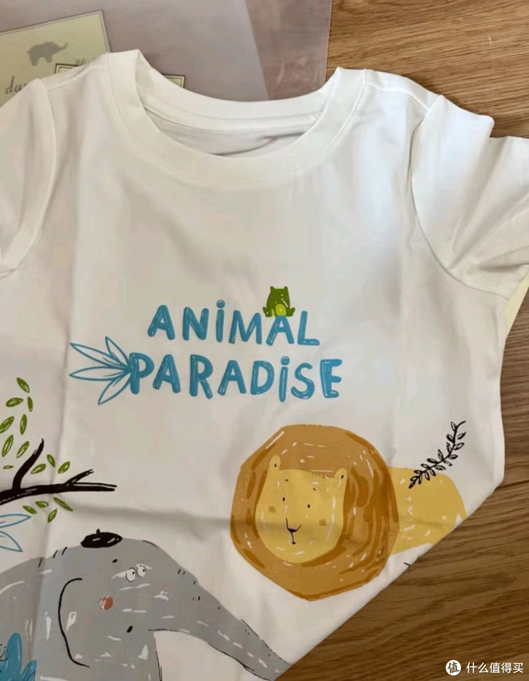 童装新风尚：白色短袖T恤，给宝宝清爽夏日！
