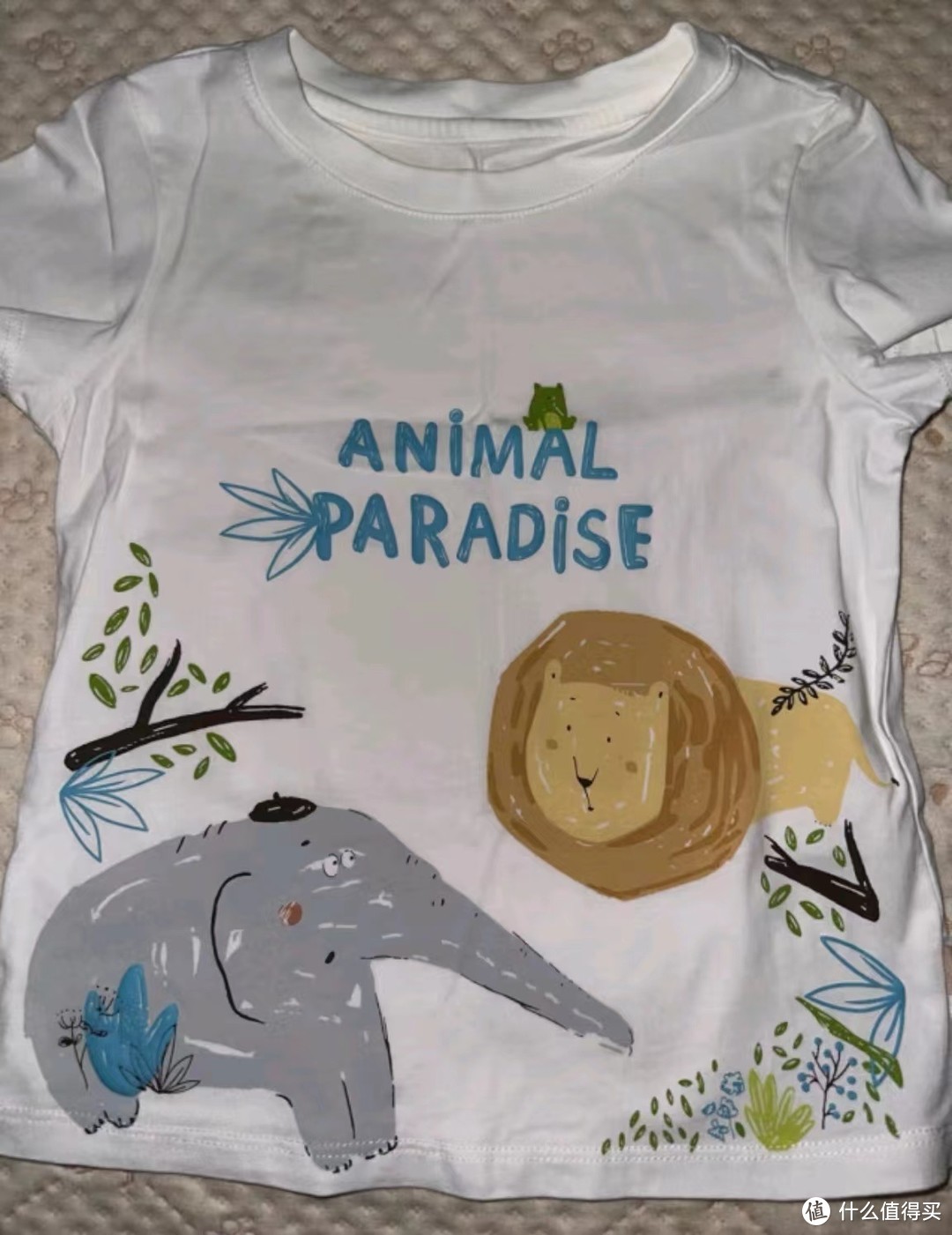 童装新风尚：白色短袖T恤，给宝宝清爽夏日！